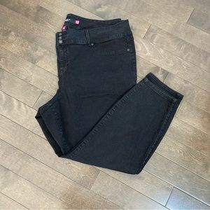 Torrid Size 28T (Tall) Black Jeans with 3 Button Waistband Inseam 29